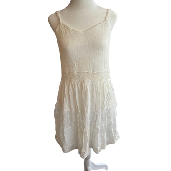 ONLY white sundress with floral details 34 - Picture 1 of 5